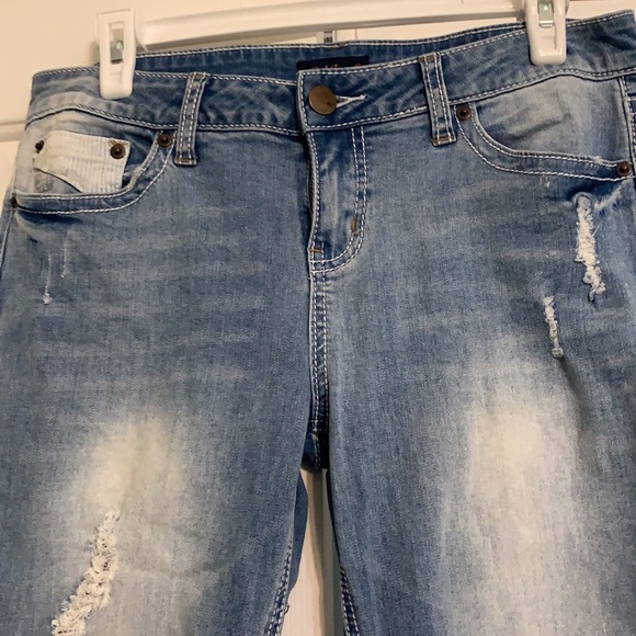 Junior jeans with rips - Picture 6 of 9